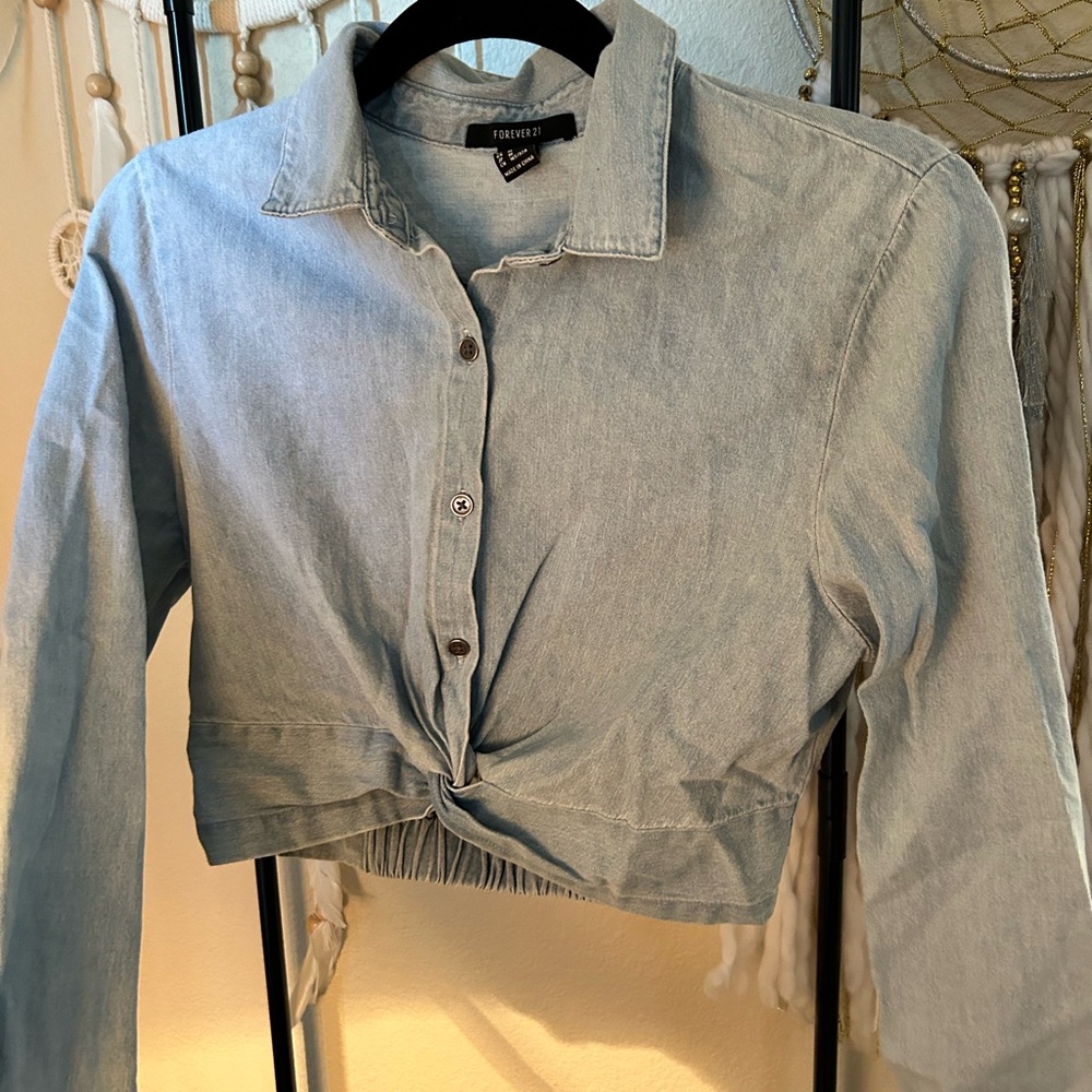 Forever 21 Light Blue Denim Crop Top size M